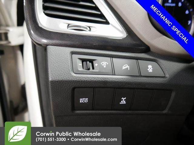 Photo of 2013 Monaco White Hyundai SANTA FE