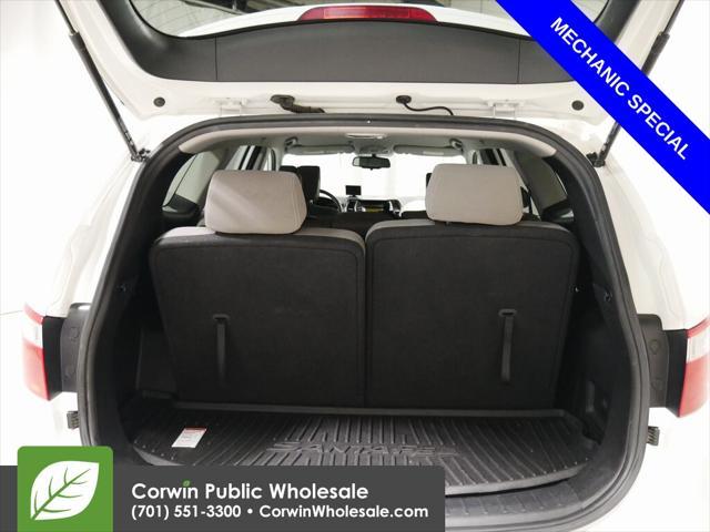 Photo of 2013 Monaco White Hyundai SANTA FE