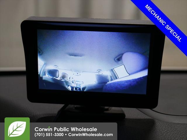 Photo of 2013 Monaco White Hyundai SANTA FE