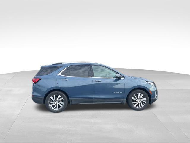 Photo of 2024 Lakeshore Blue Metallic Chevrolet Equinox