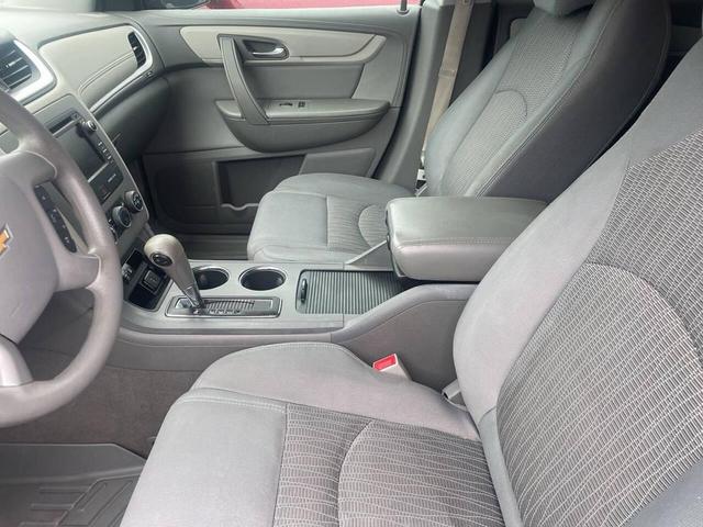 Photo of 2017 Blue Chevrolet Traverse