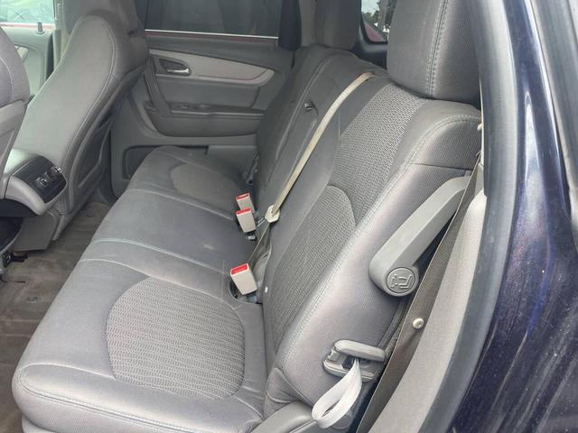Photo of 2017 Blue Chevrolet Traverse