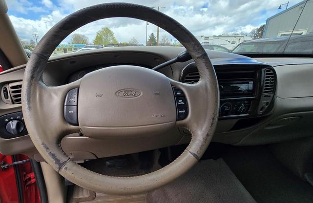 Photo of 2000 Red Ford F-150