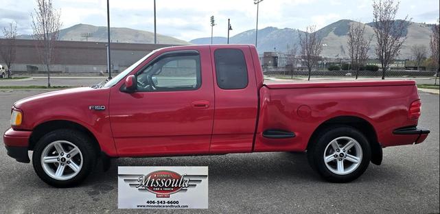 Photo of 2000 Red Ford F-150