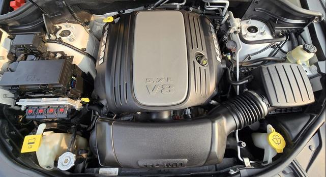 Photo of 2013 White Dodge Durango