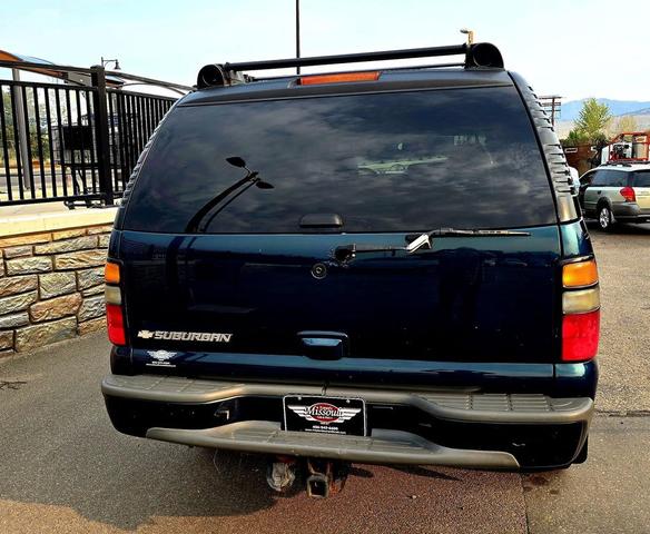 Photo of 2006 Teal Chevrolet Suburban