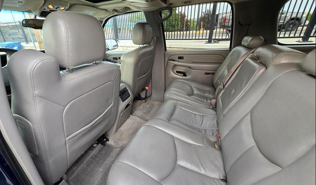 Photo of 2006 Teal Chevrolet Suburban