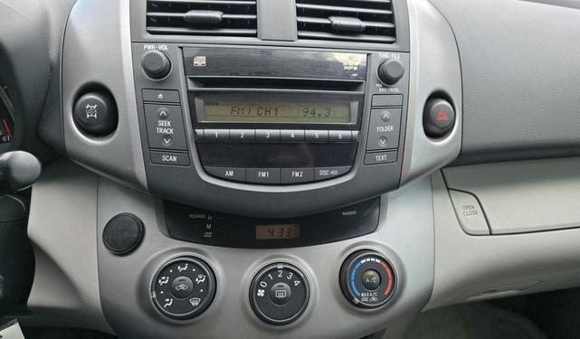 Photo of 2006 Green Toyota RAV4