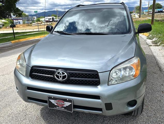 Photo of 2006 Green Toyota RAV4