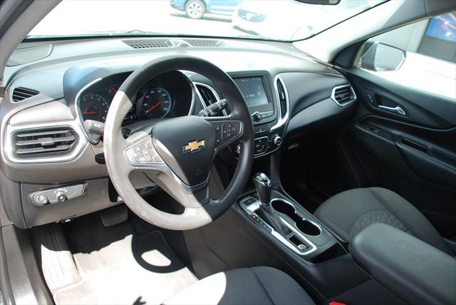 Photo of 2018 Mosaic Black Metallic Chevrolet Equinox