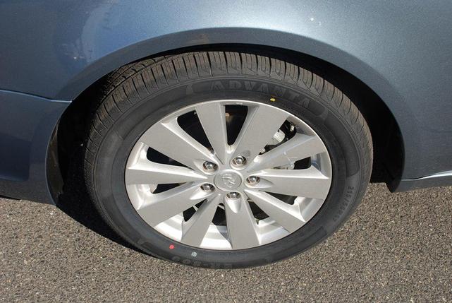 Photo of 2010 Medium Silver Blue Metallic Hyundai SONATA