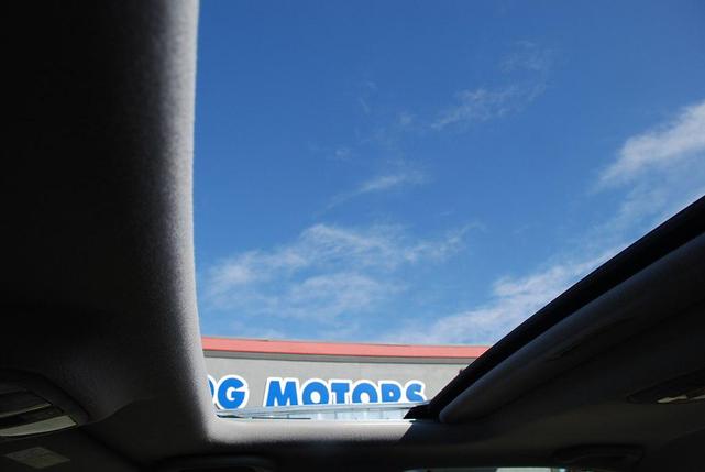 Photo of 2010 Medium Silver Blue Metallic Hyundai SONATA