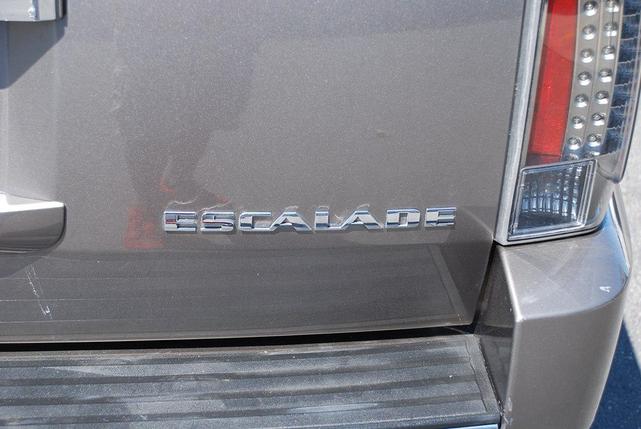 Photo of 2013 Mocha Steel Metallic Cadillac Escalade