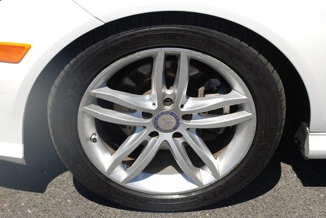 Photo of 2014 WHITE Mercedes-Benz C-Class