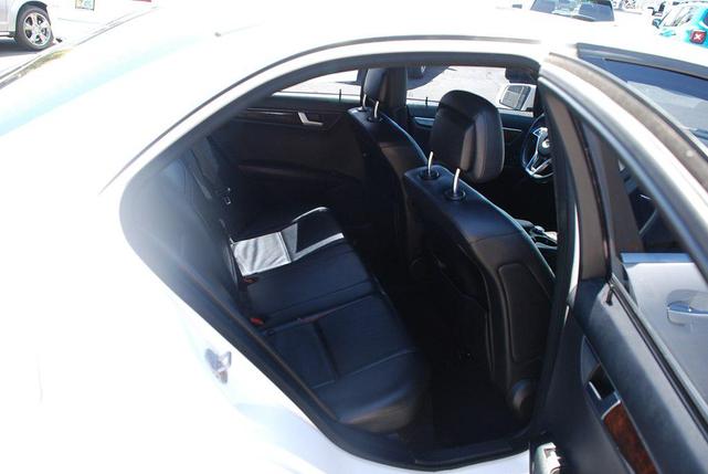 Photo of 2014 WHITE Mercedes-Benz C-Class