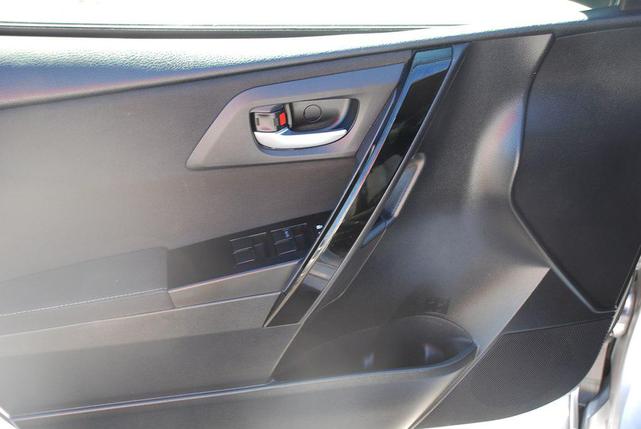 Photo of 2017 Classic Silver Metallic Toyota Corolla iM