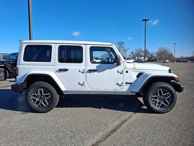 Photo of 2025 Bright White Clearcoat Jeep Wrangler