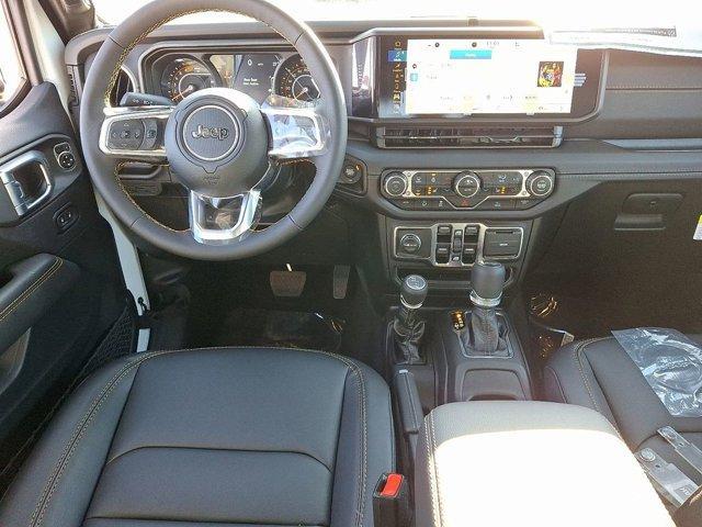 Photo of 2025 Bright White Clearcoat Jeep Wrangler