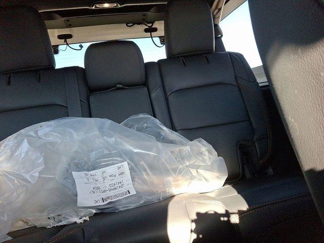 Photo of 2025 Bright White Clearcoat Jeep Wrangler