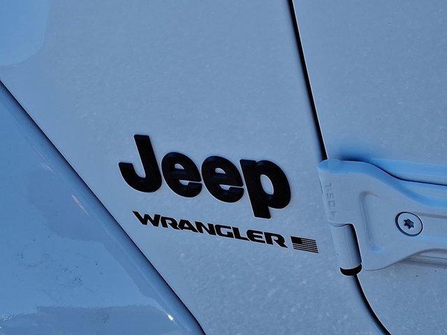 Photo of 2025 Bright White Clearcoat Jeep Wrangler