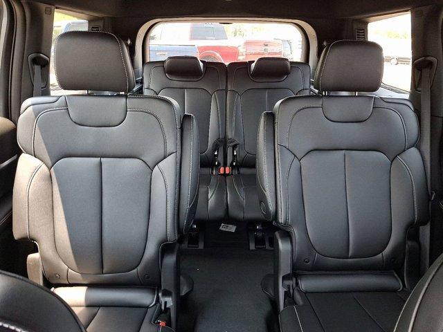 Photo of 2025 Bright White Clearcoat Jeep Grand Cherokee L