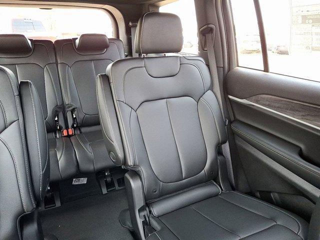 Photo of 2025 Bright White Clearcoat Jeep Grand Cherokee L