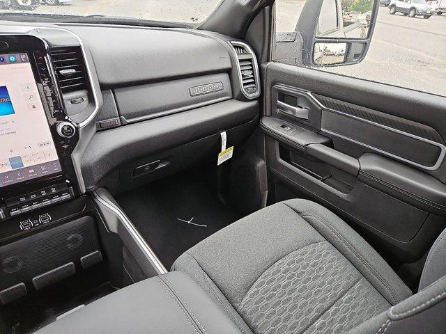 Photo of 2025 Granite Crystal Clearcoat Metallic RAM 2500