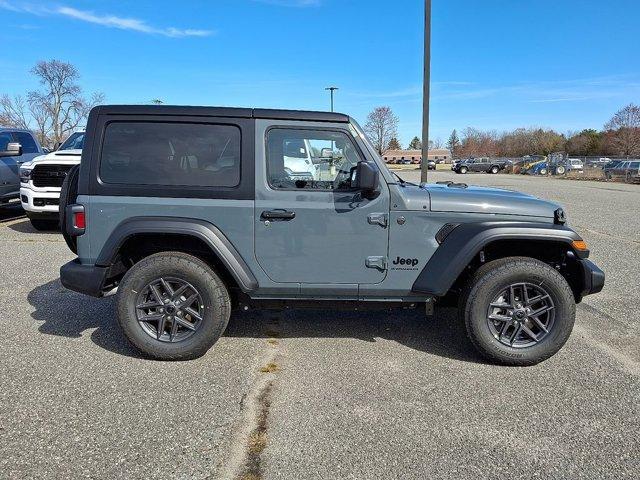 Photo of 2025 Anvil Clearcoat Jeep Wrangler