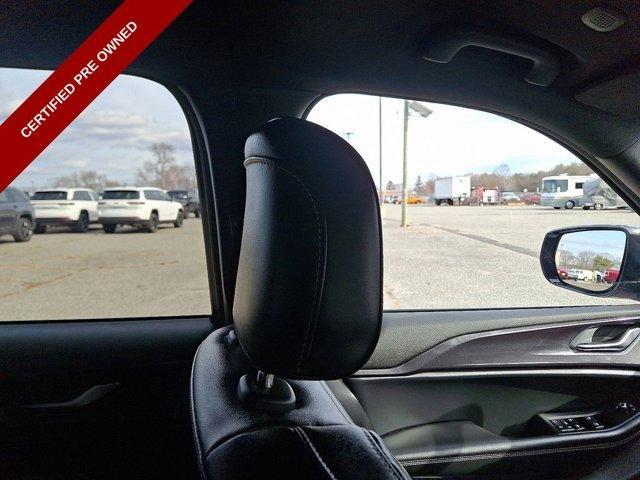 Photo of 2021 Silver Zynith Jeep Grand Cherokee L
