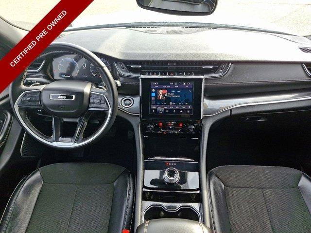Photo of 2021 Silver Zynith Jeep Grand Cherokee L