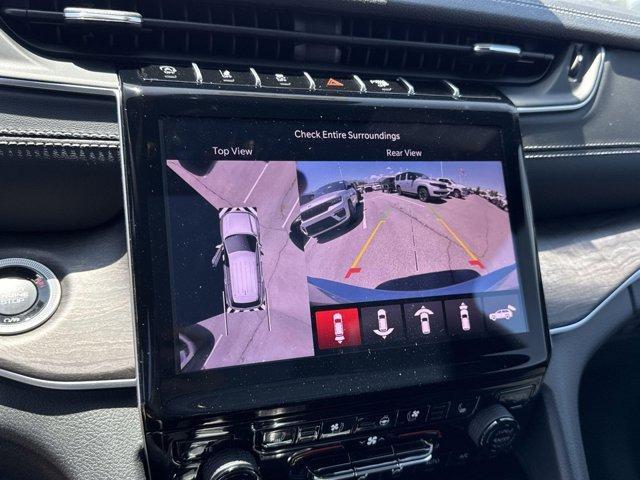Photo of 2025 Silver Zynith Jeep Grand Cherokee L