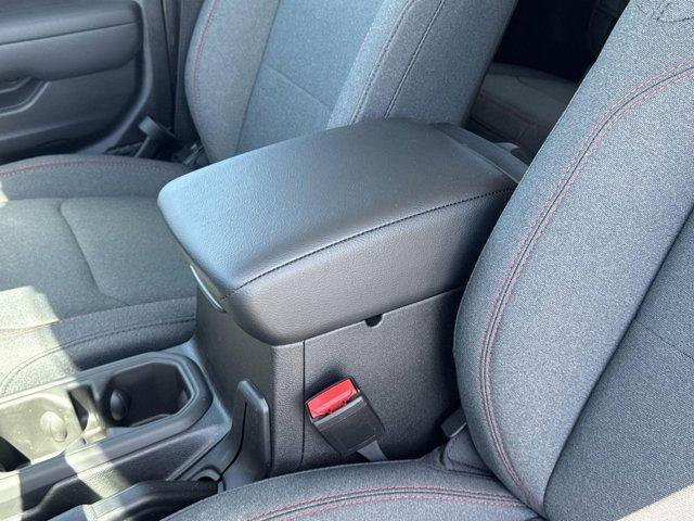 Photo of 2025 Granite Crystal Clearcoat Metallic Jeep Wrangler