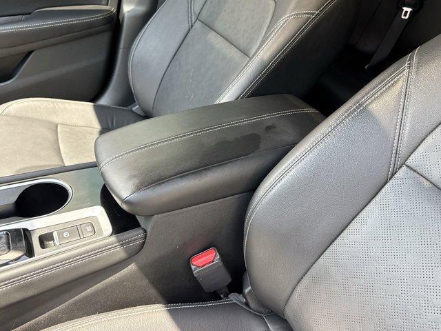 Photo of 2023 Gun Metallic Nissan Altima