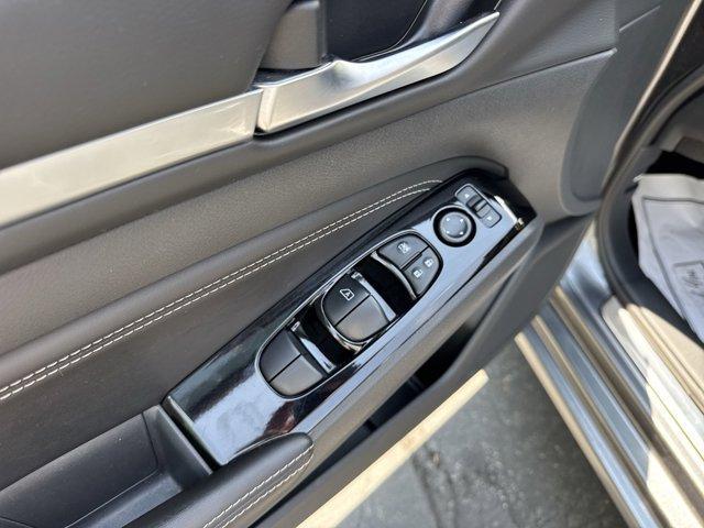 Photo of 2023 Gun Metallic Nissan Altima