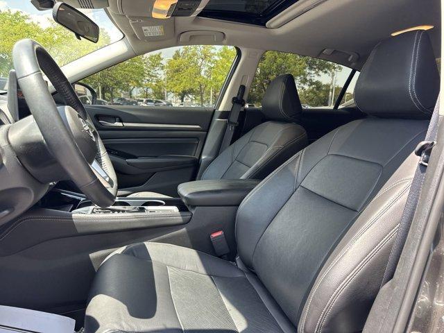 Photo of 2023 Gun Metallic Nissan Altima