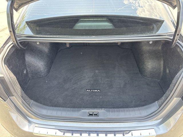 Photo of 2023 Gun Metallic Nissan Altima