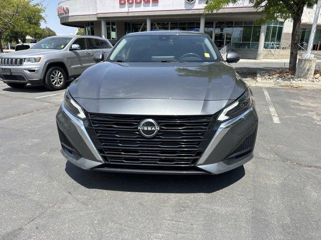 Photo of 2023 Gun Metallic Nissan Altima