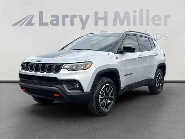 Photo of 2025 Silver Zynith Jeep Compass