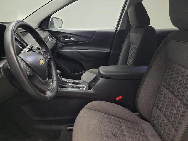 Photo of 2024 Summit White Chevrolet Equinox