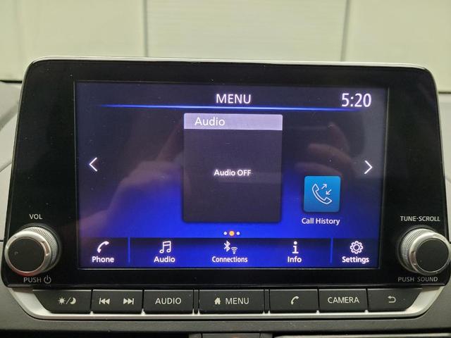 Photo of 2023 Brilliant Silver Metallic Nissan Altima