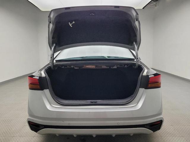 Photo of 2023 Brilliant Silver Metallic Nissan Altima