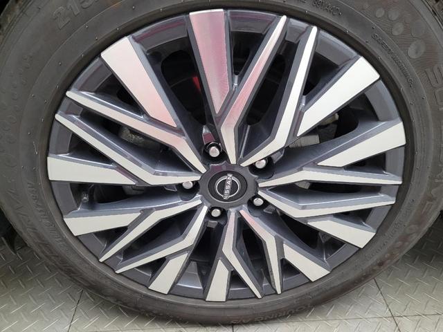 Photo of 2023 Brilliant Silver Metallic Nissan Altima