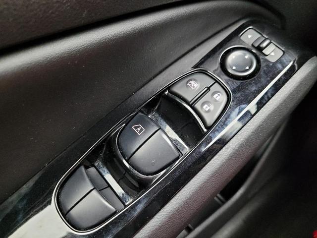 Photo of 2023 Brilliant Silver Metallic Nissan Altima