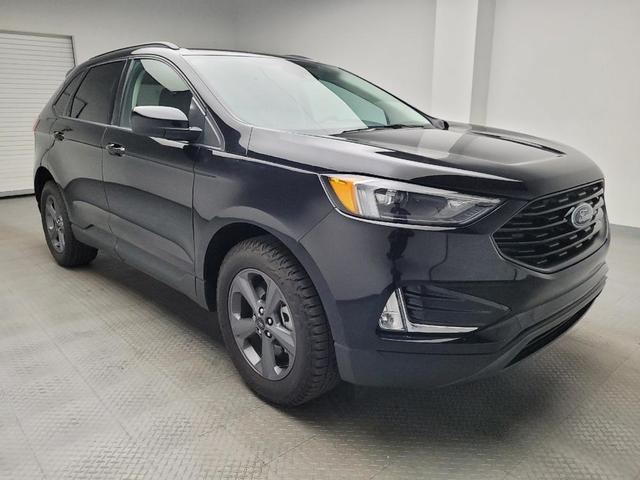Photo of 2023 Agate Black Metallic Ford Edge
