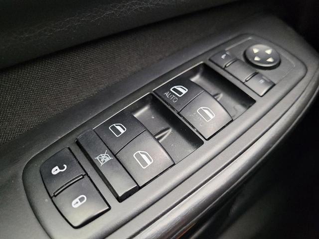 Photo of 2014 Deep Cherry Red Crystal Pearlcoat Jeep Cherokee
