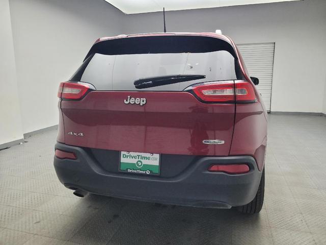 Photo of 2014 Deep Cherry Red Crystal Pearlcoat Jeep Cherokee
