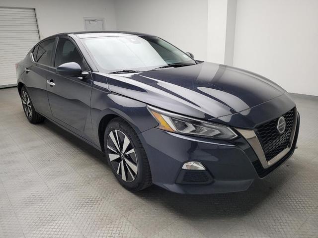 Photo of 2022 Storm Blue Metallic Nissan Altima