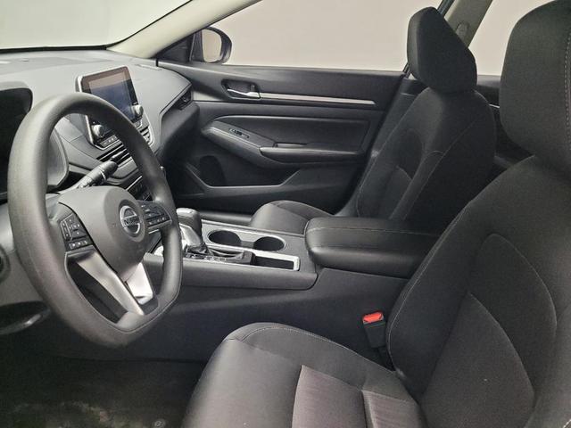 Photo of 2022 Storm Blue Metallic Nissan Altima