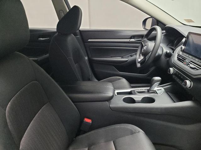 Photo of 2022 Storm Blue Metallic Nissan Altima