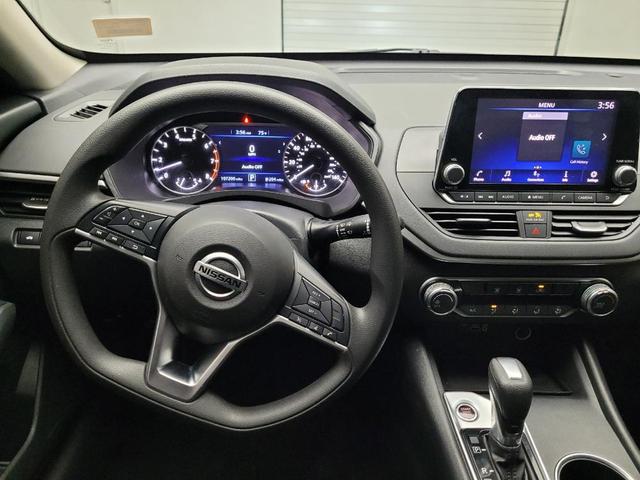 Photo of 2022 Storm Blue Metallic Nissan Altima